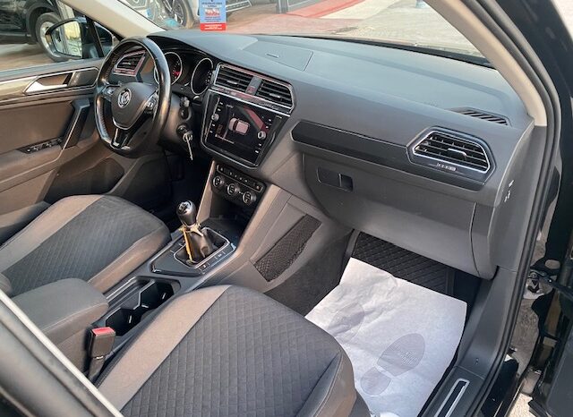 VOLKSWAGEN TIGUAN 1.6 TDI SCR 85KW  BMT SPORT pieno