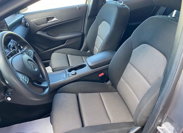 MERCEDES-BENZ GLA  180 D AUTOMATIC CROSS OVER pieno