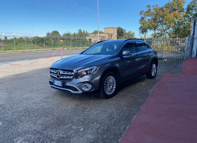 MERCEDES-BENZ GLA  180 D AUTOMATIC CROSS OVER pieno