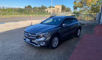 MERCEDES-BENZ GLA  180 D AUTOMATIC CROSS OVER pieno