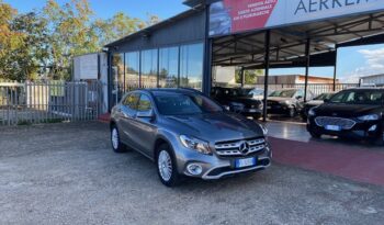 MERCEDES-BENZ GLA  180 D AUTOMATIC CROSS OVER pieno