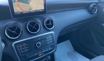 MERCEDES-BENZ GLA  180 D AUTOMATIC CROSS OVER pieno
